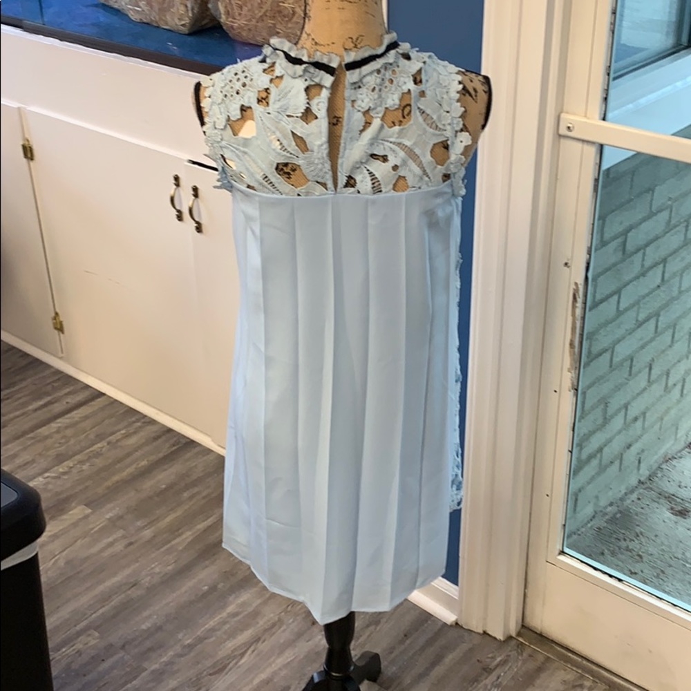 Dress - Picture 2 of 2